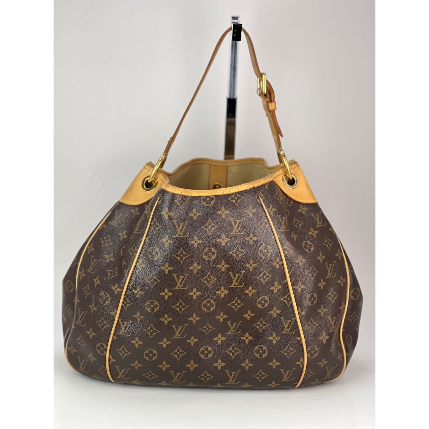 LOUIS VUITTON Galliera GM Monogram Shoulder Bag