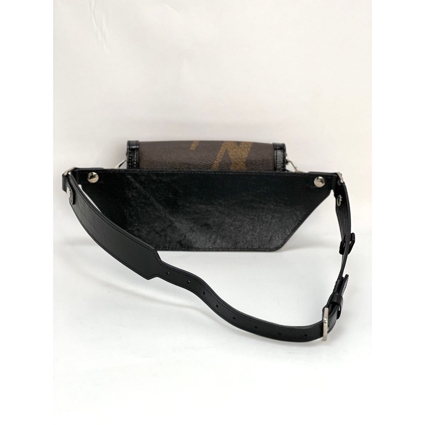 LOUIS VUITTON Reverse Giant Monogram Dauphine Belt Bumbag Clutch