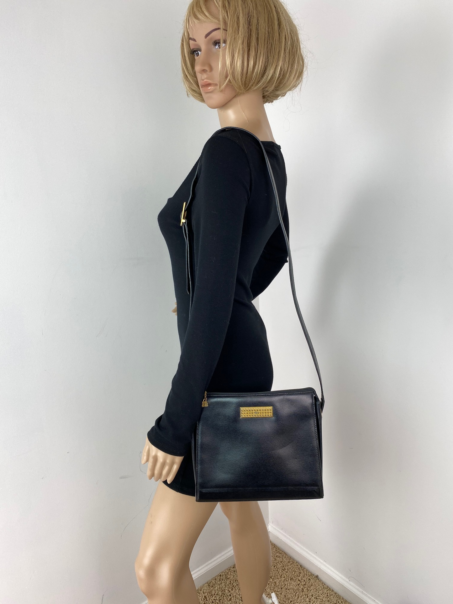 CHRISTIAN DIOR Black Leather Adjustable Shoulder Bag Authentic Pre owned