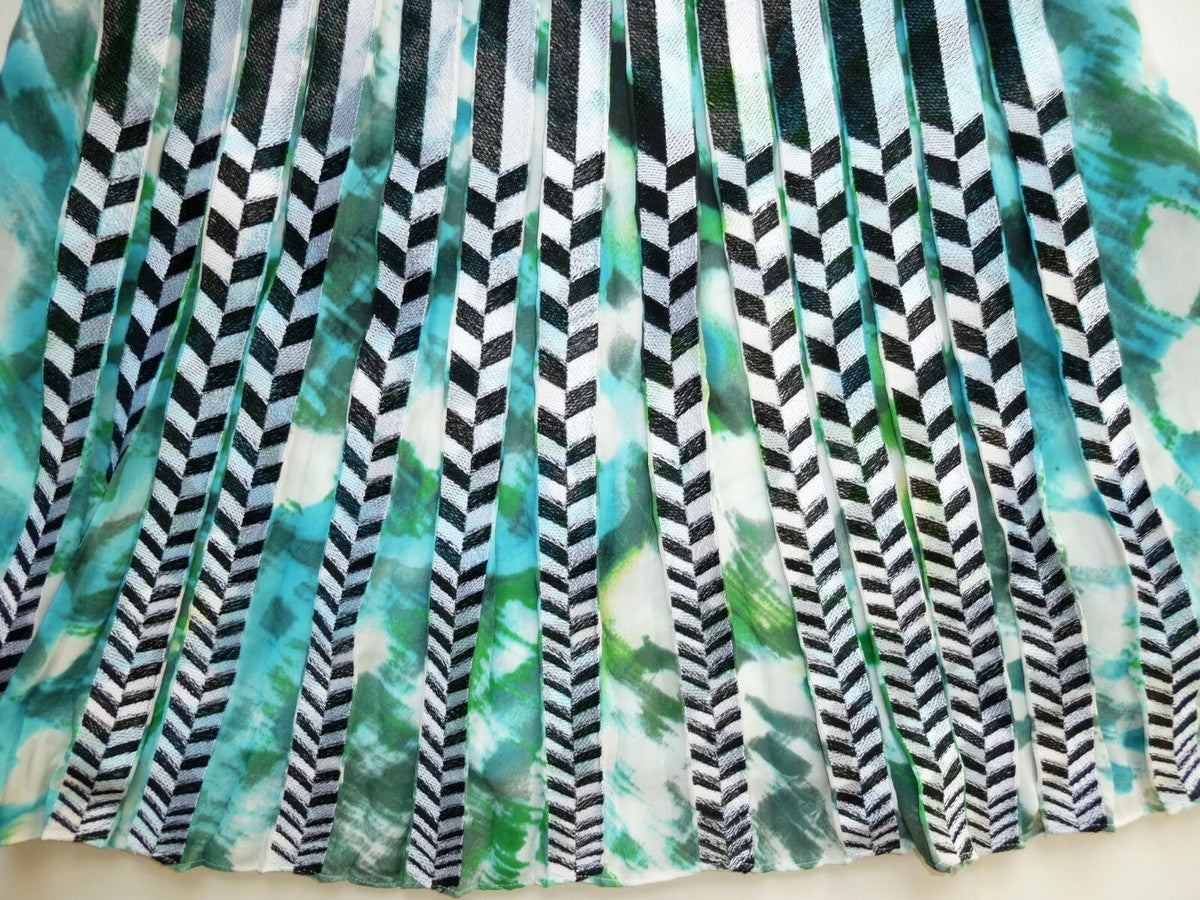 Parker Colorful Pleated Mini Dress size Large (Fits Small/Medium)