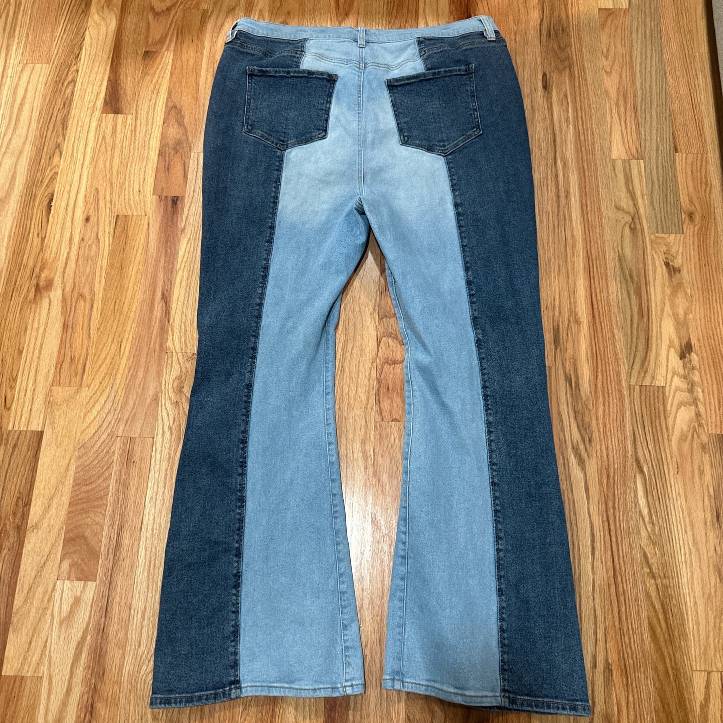 A Beautiful Soul Two Toned Denim Jeans Size 20