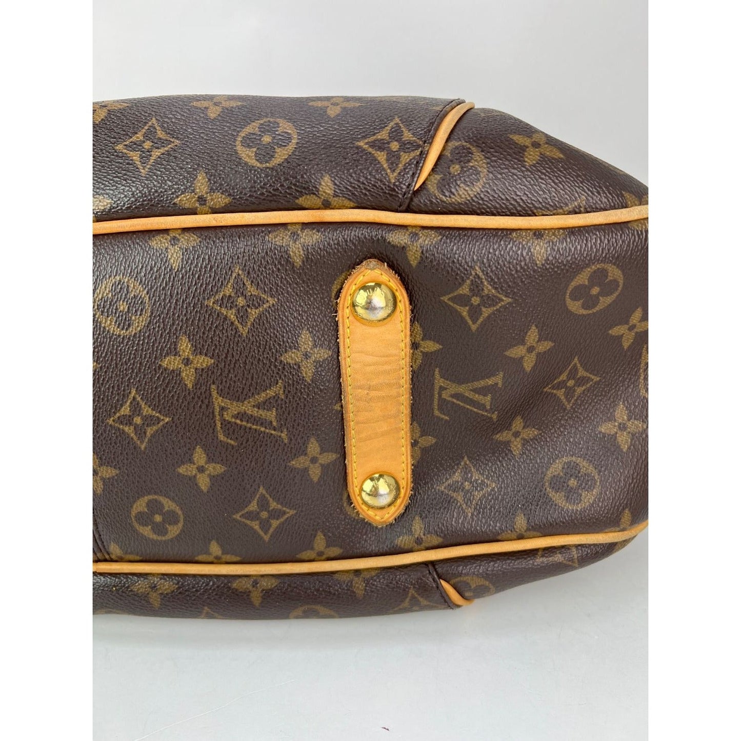 LOUIS VUITTON Galliera GM Monogram Shoulder Bag