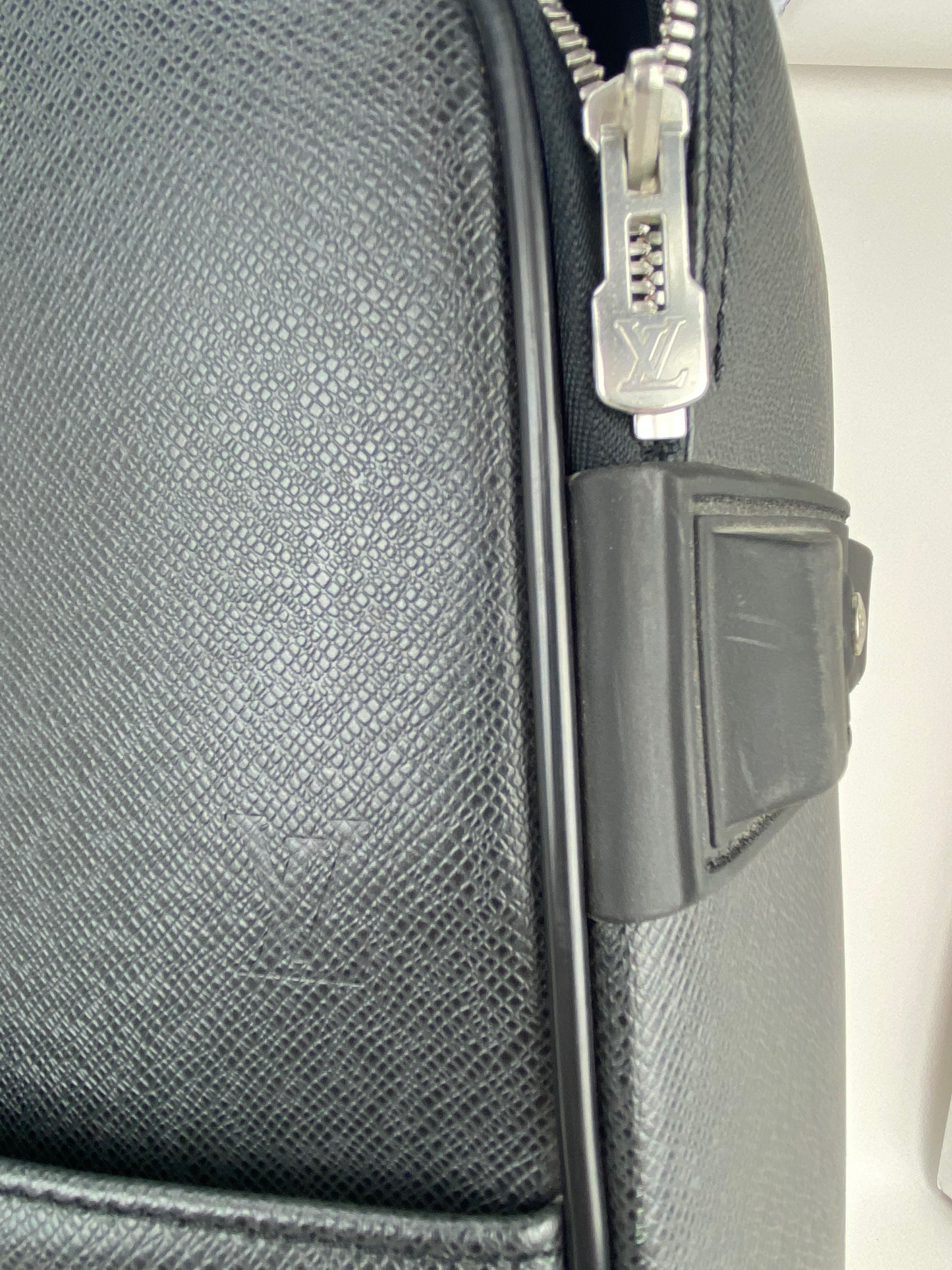 Louis Vuitton Pegase 60 Ardoise Taiga Rolling suitcase carry on Luggage pre owned