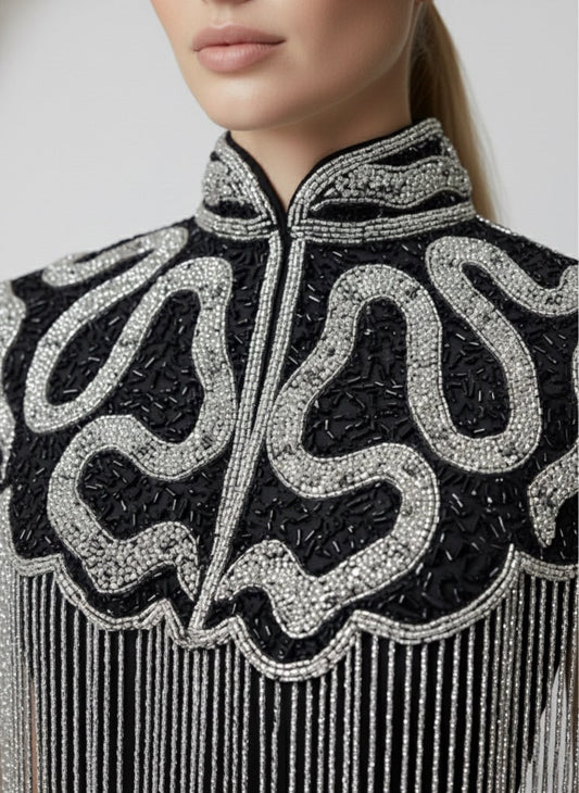 Noir Sovereign Cape