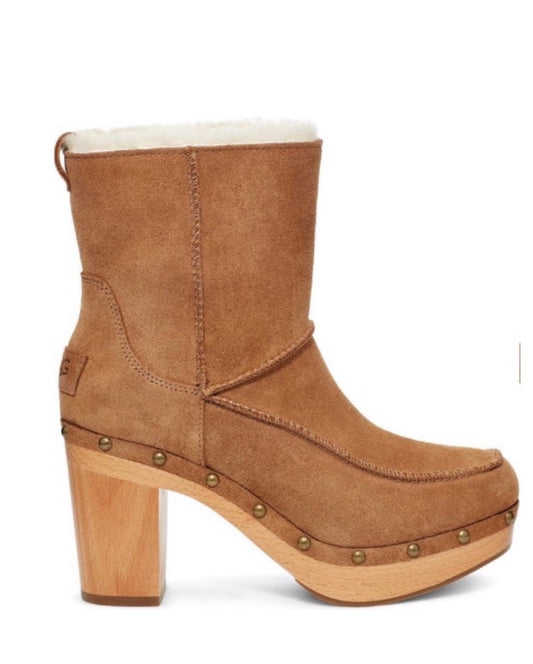 UGG Kouri Wooden Clog Platform
Size 9