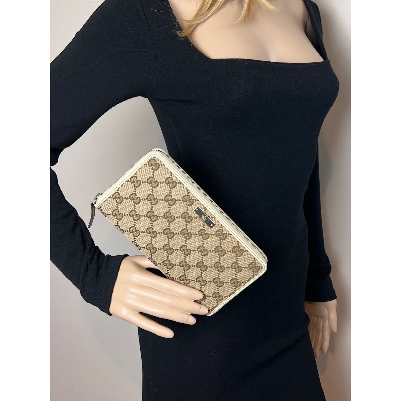 Gucci GG Logo Beige Zip Around Canvas Long Wallet