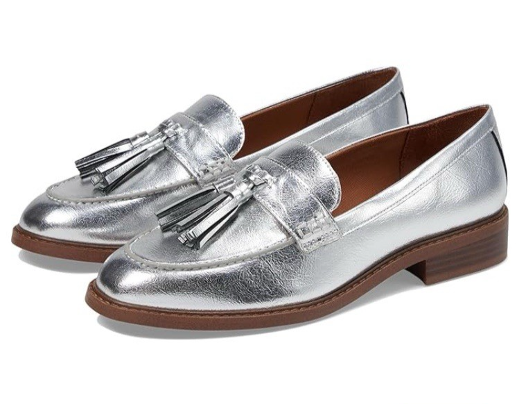 Franco Sarto Carolyn Low Silver Loafers Size 8