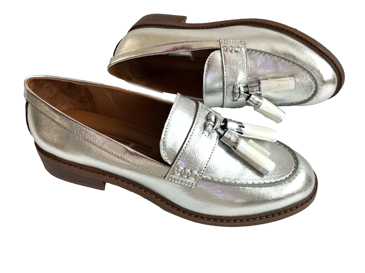 Franco Sarto Carolyn Low Silver Loafers Size 8