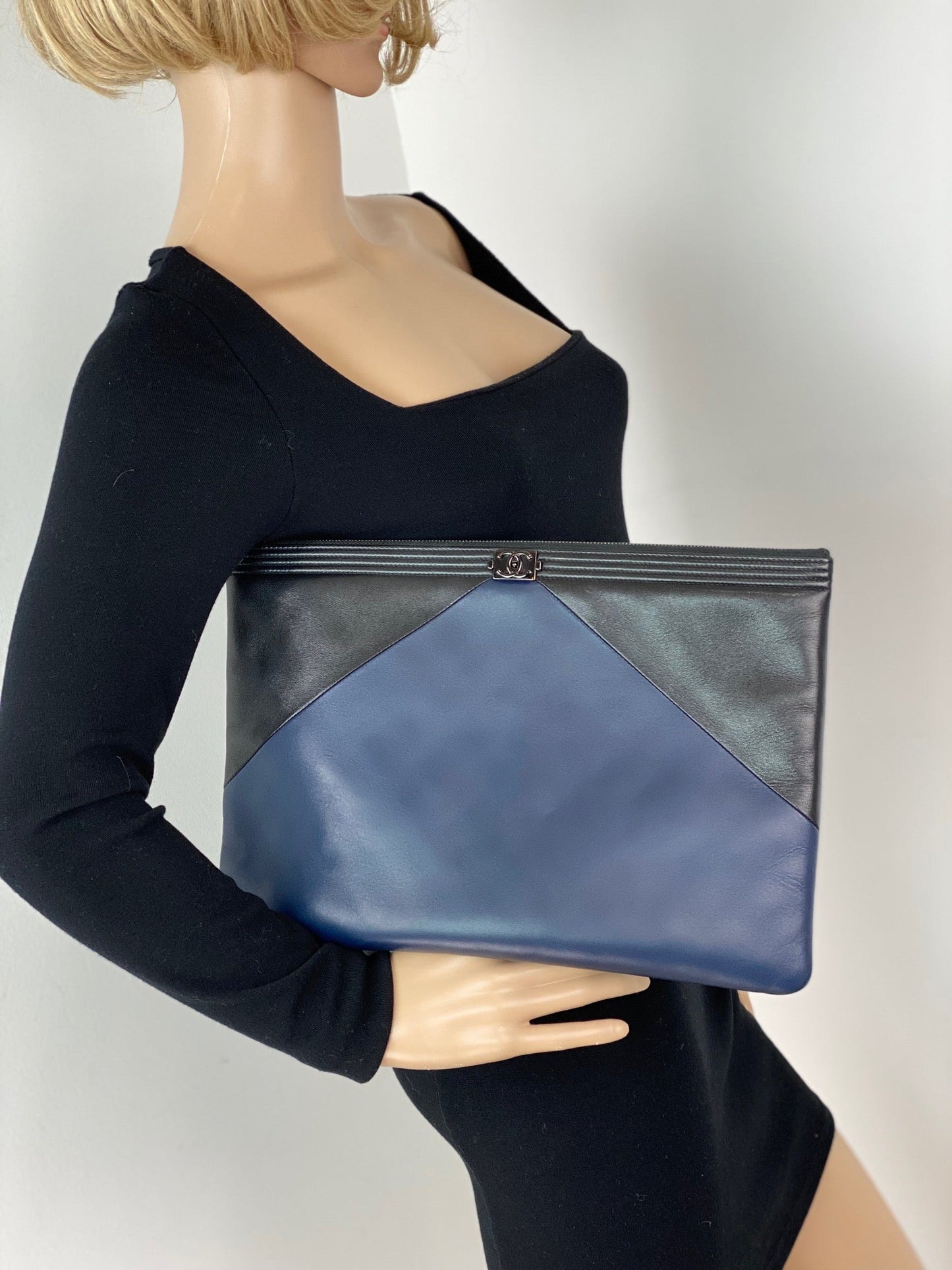 Chanel Quilted Lambskin Leather Black Blue Large Boy Zip Pouch Added Chain