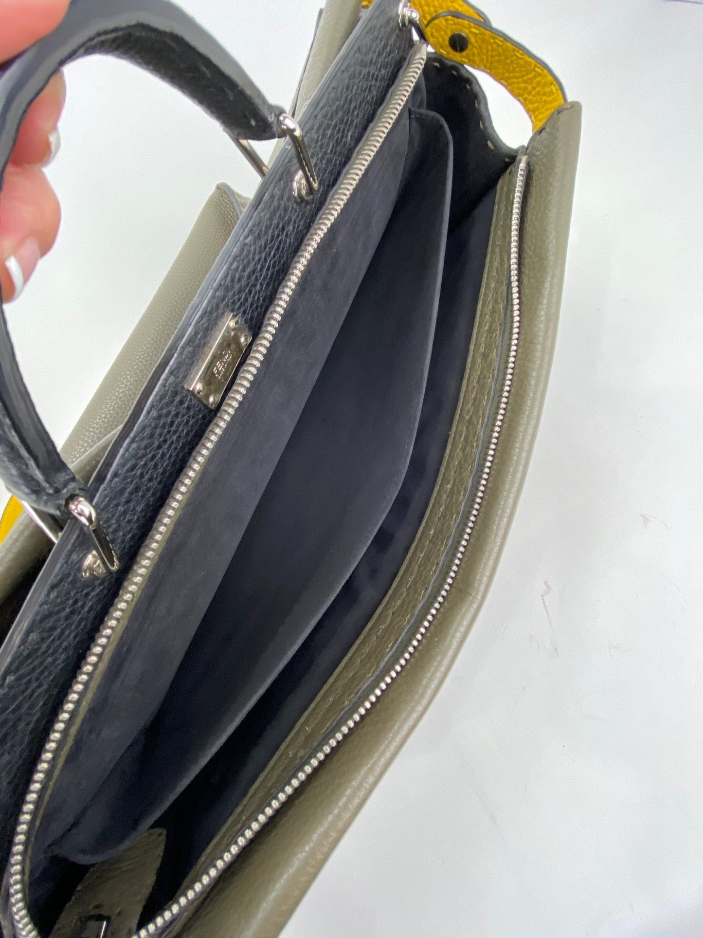 FENDI SELLERIA large Peekaboo Iconic Essential Messenger Briefcase Attache