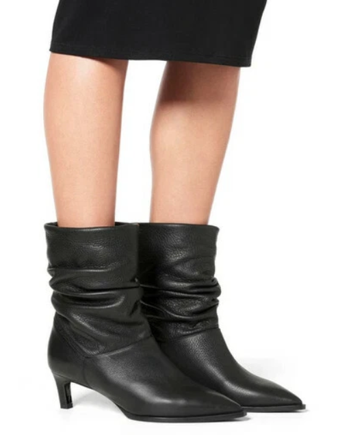 AQUATALIA Maddy Black Leather Low-heeled Scrunched Boot Size 8