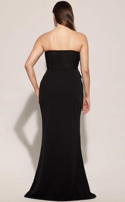 Bella Barnett Black Gown Size Large