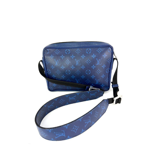 LOUIS VUITTON Taigarama Outdoor Blue Messenger Bag
