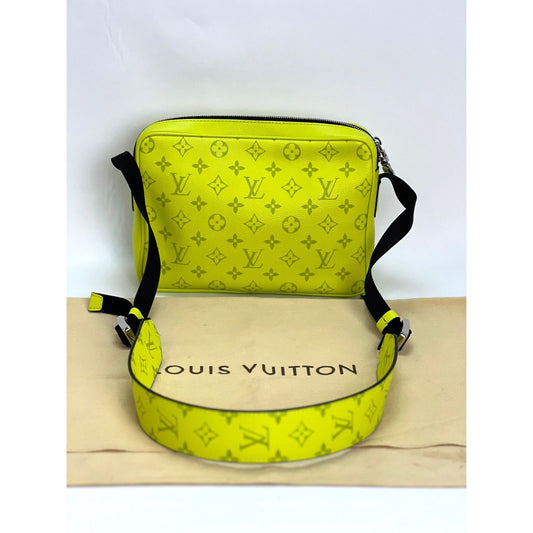 LOUIS VUITTON Taigarama Outdoor Messenger Yellow Bag